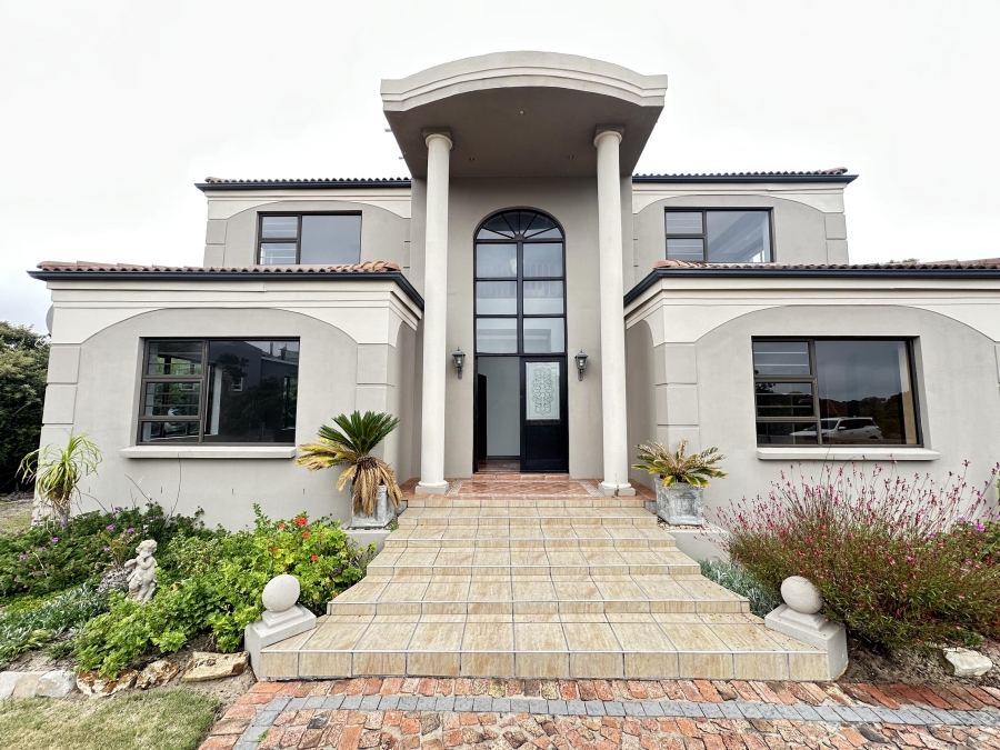 4 Bedroom Property for Sale in Cola Beach Western Cape
